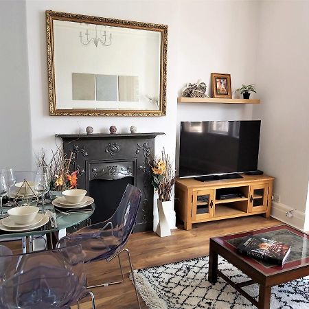Beautifully Renovated 2 Bed Flat - Close To Beach Apartment Southend-on-Sea Bagian luar foto