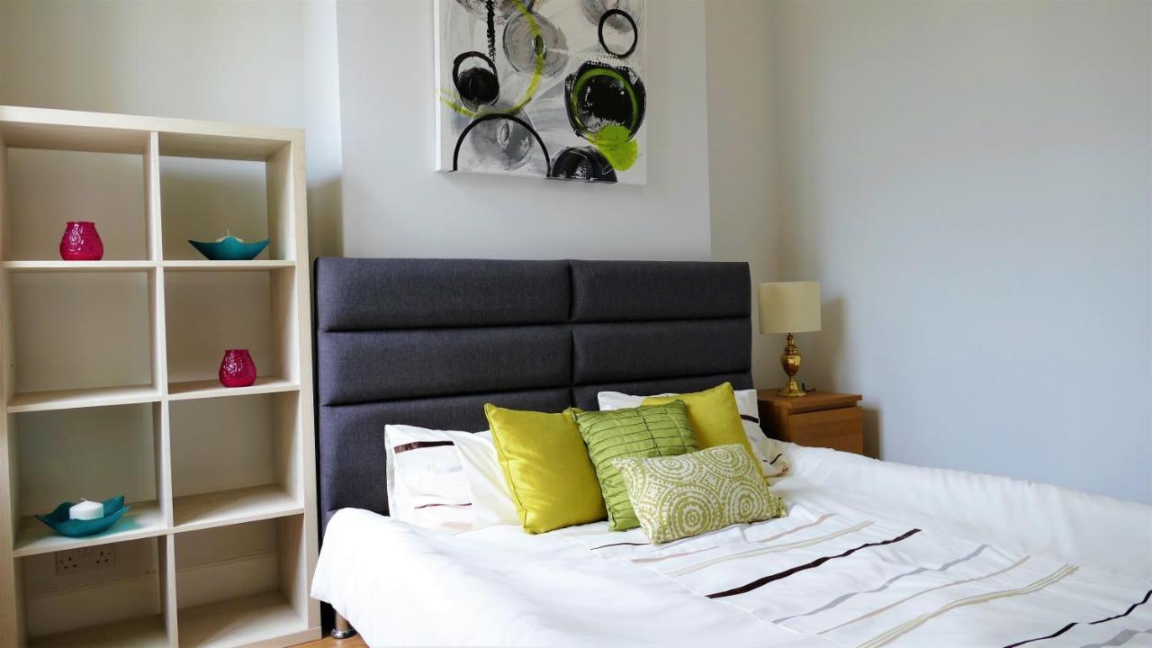 Beautifully Renovated 2 Bed Flat - Close To Beach Apartment Southend-on-Sea Bagian luar foto